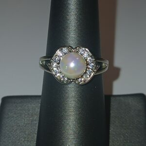 New 18k White Goldplated Pearl Ring With Parve CZs Size 6.5